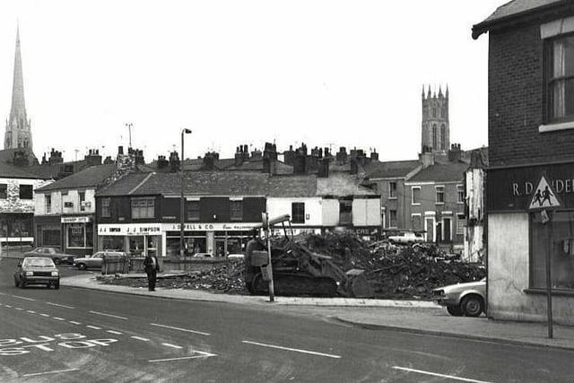 The Fountain was situated at the junction of Fylde Road, Water Lane and Tulketh Brow. The Whitbread brewery pub was demolished in the 1970s to make way for road widening. We see it here from Tulketh Brow as it was being demolished