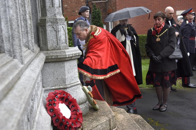 The Mayor at the cenotaph
