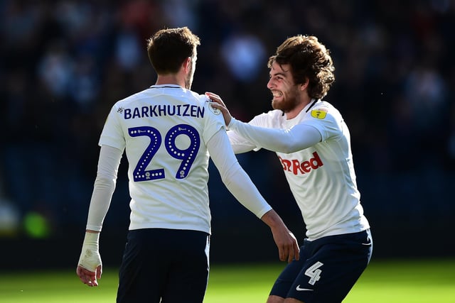 Preston North End's Tom Barkhuizen celebrates scoring his side's first goal with teammate Ben Pearson