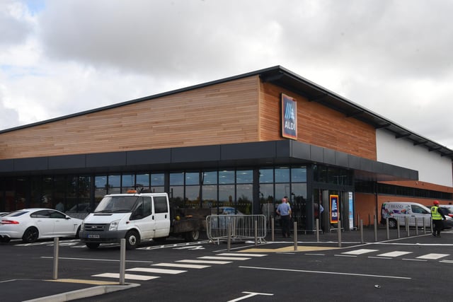 Photo Neil Cross; The new Aldi store at Tarleton is nearing completion