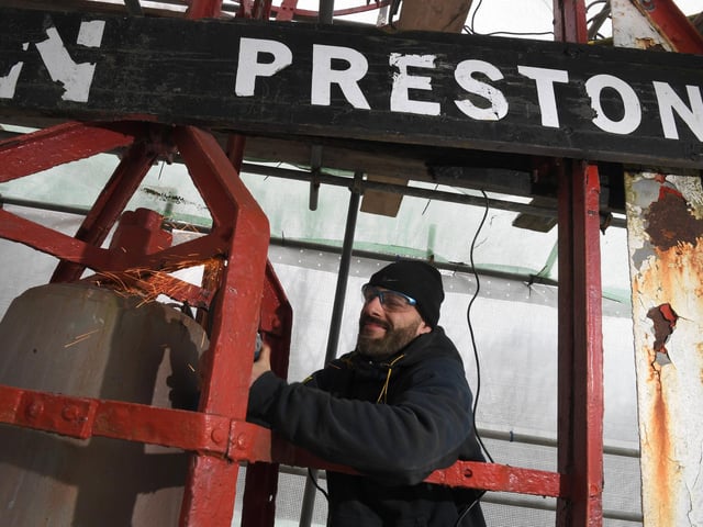 Ian Blakely of Sandblasting Lancashire, begins the refurbishment of the iconic buoy on Preston Docks