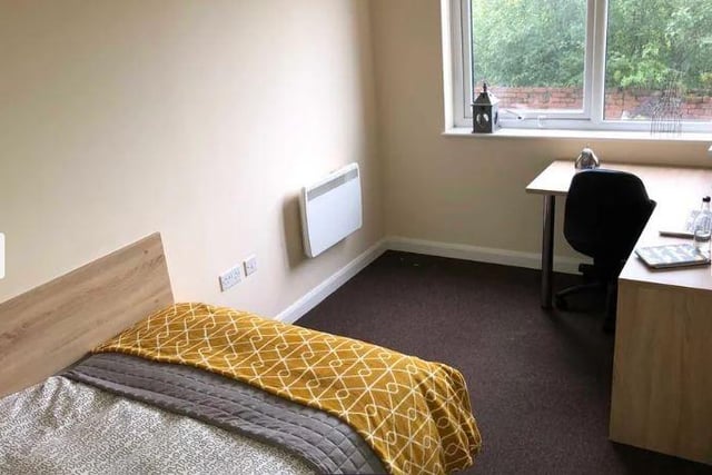 This is a classic ensuite room in Jubilee Court, Fylde Road, Ashton-On-Ribble.
For students only, it offers a furnished en-suite and lockable bedroom. Utilities are paid and broadband is included.