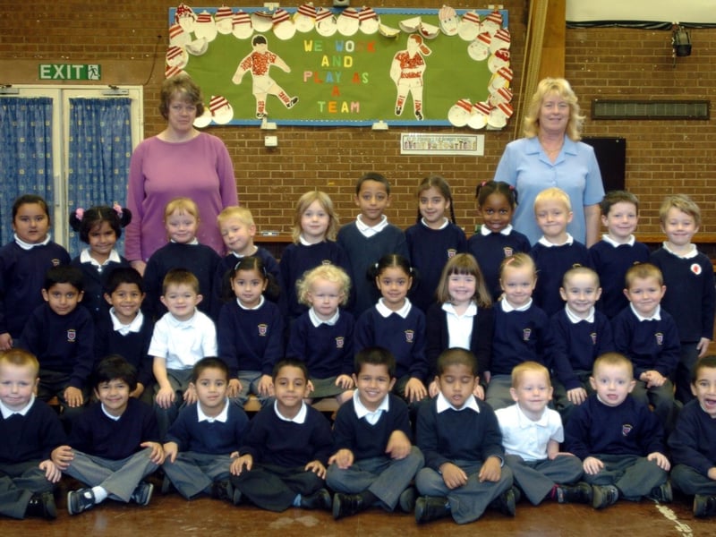 Reception class from St Stephen's CE School, South Meadow Lane, Preston in 2005