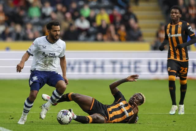 Preston North End's Duane Holmes gets past Hull City's Jean Michael Seri (Photographer Alex Dodd / CameraSport)