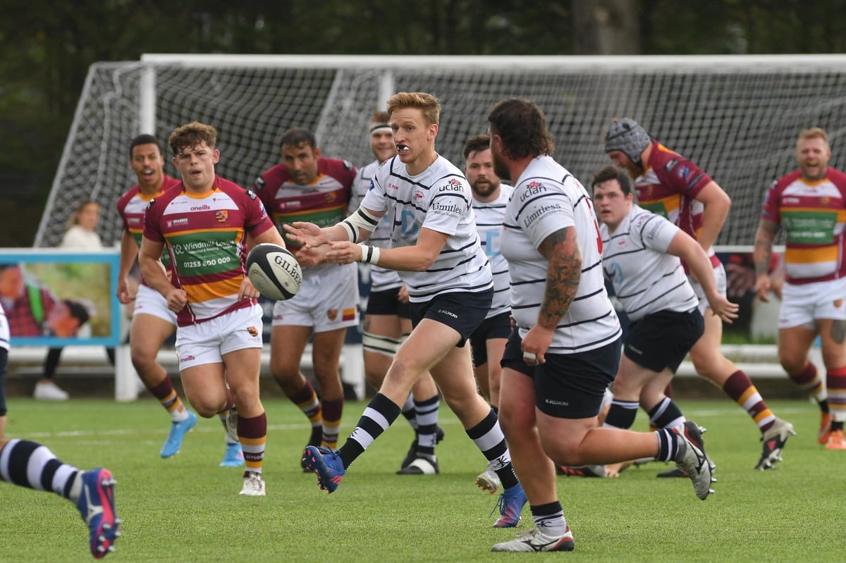 Hoppers beaten in Lancashire derby