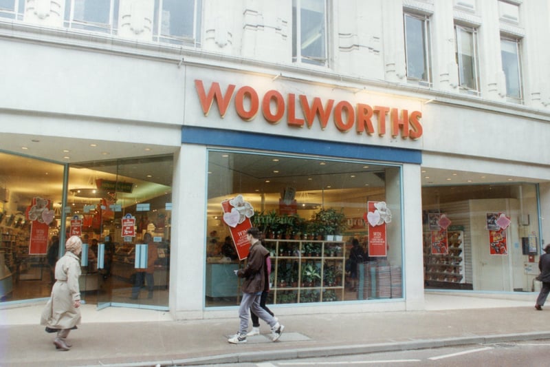 A great view of Woolworth's large and inviting picture window - taken in 1990