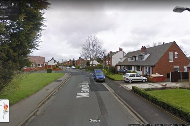 Approval with conditions has been given to change the use of the ground floor residential flat at 47B Manor Lane in Penwortham into a photographic studio with associated sales (Sui Generis), together with external alterations.