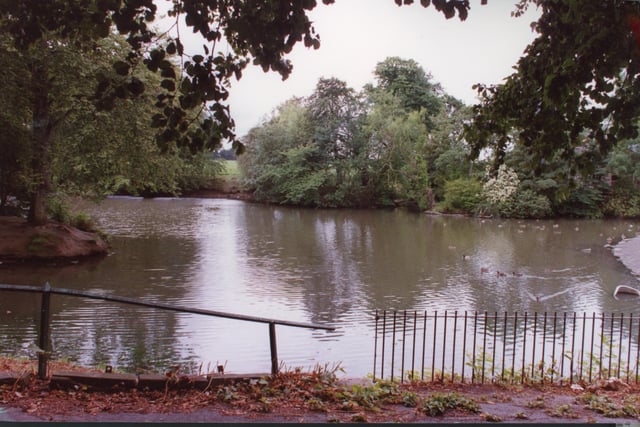 When this image was taken of Moor Park's Serpentine in 1990 it had been discovered that the lake was in need of considerable improvement due to a build-up of 30 years of silt