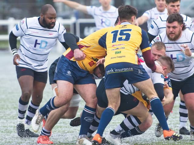 Match action from Hoppers win over Rotherham Titans (photo: Mike Craig)