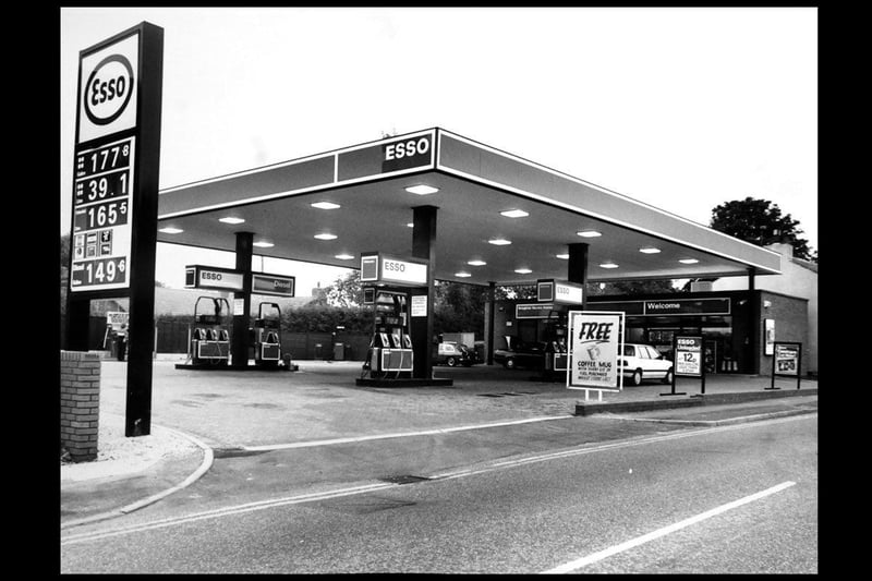 Old Preston garages, dealerships and filling stations from the 80s
Broughton Service Station