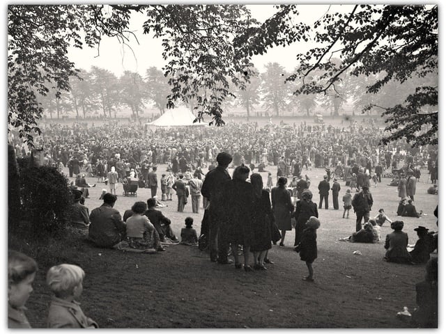 Victory Celebrations, Avenham Park, Preston 1946