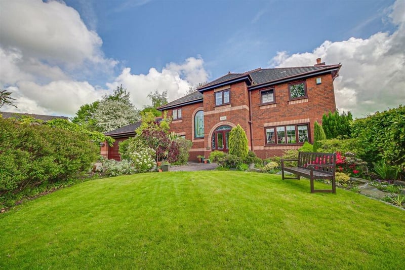 Huge modern 4 bed Fulwood family home with interior, double