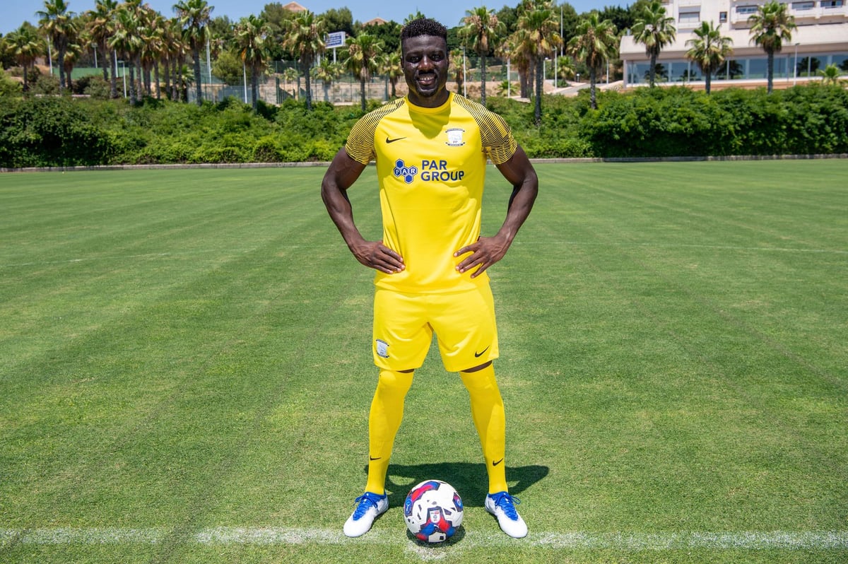 Preston North End unveil new away kit