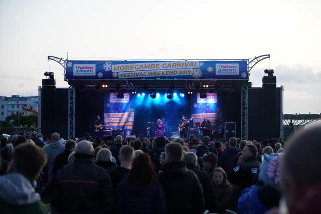 Main Stage - Toyah gives the MC19 crowds a punk education. Picture by David Forrest. 