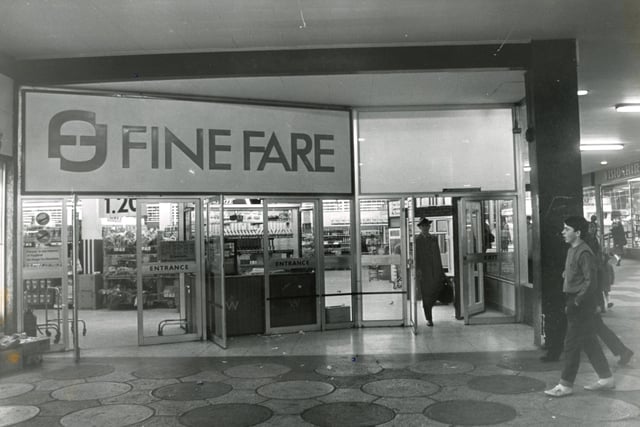 Fine Fare had itself a plum location in St John's Shopping Centre - right between the market and the bus station. It is pictured here in 1983, shortly before its closure