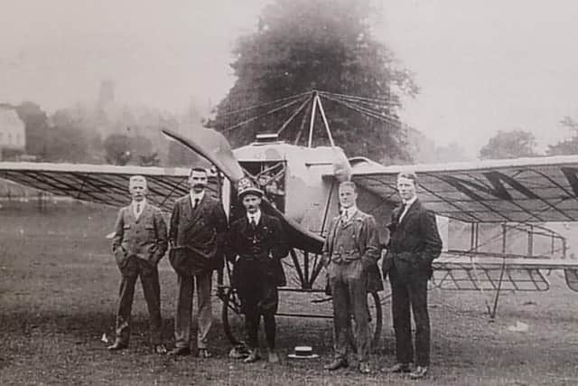 Salmet (middle) and his Bleriot during the Daily Mails “wake up England” tour. (1912)