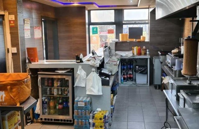 This takeaway business is offered for £38,000.
It is well-established and offers a deliver service, turning over £156,000 per year.