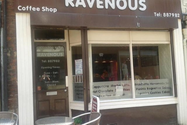 Ravenous on Cannon Street has a rating of 4.8 out of 5 from 132 Google reviews. Telephone 01772 837982