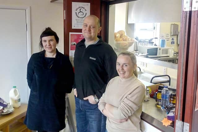 New warm hubs open in Plunginton and Tanterton offering a confidential, warm, and friendly environment for people to socialise over
refreshments and take part in activities.