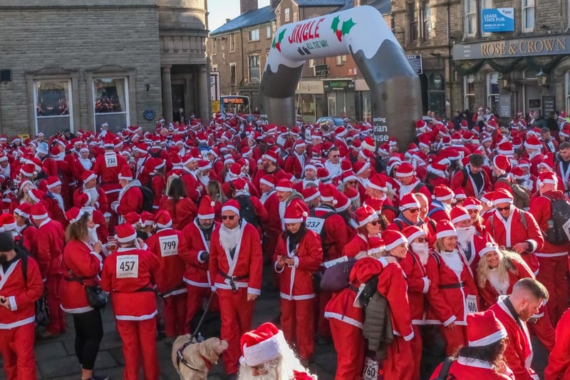 How many Santas can you count?