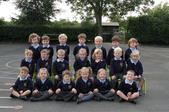 School Starters
Kirkland & Catterall St Helens CE Primary School, Preston.
Robins Reception Class.
25th September 2015