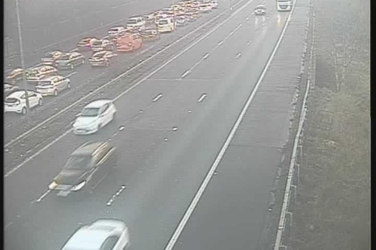 '30-minute delays and three miles of congestion' after multi-vehicle crash on M6