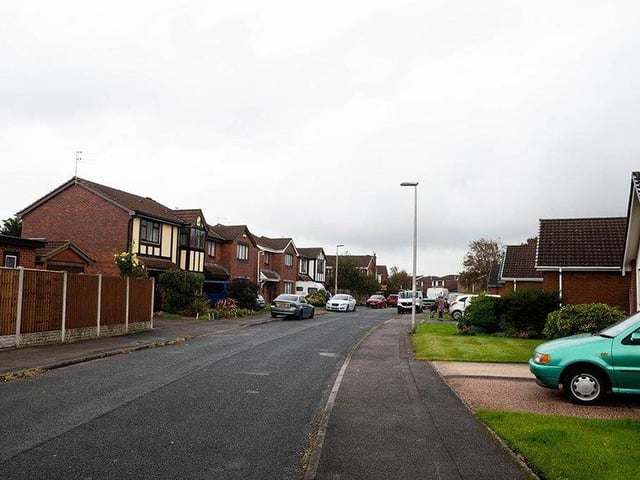 Average house price = £137,500