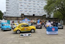 A beautiful display of Morris Minors in the Spring Sunshine 