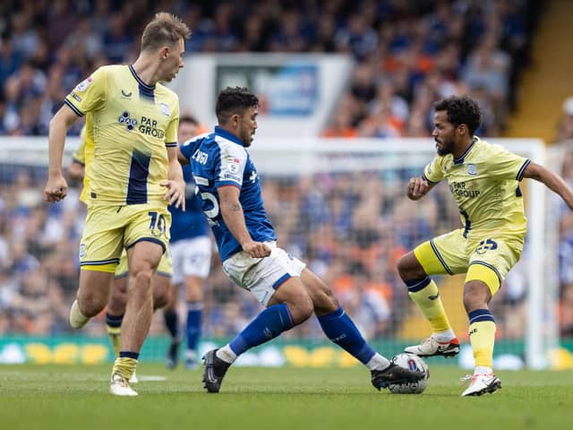 North End's Duane Holmes (right) competing with Ipswich Town's Massimo Luongo (Photographer Andrew Kearns/CameraSport)