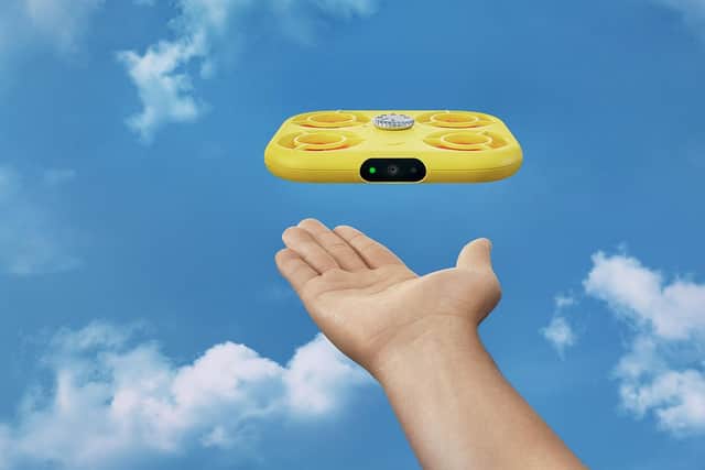 Snapchat, known for their messaging app, have announced Pixy, which they dub “your friendly flying camera.”