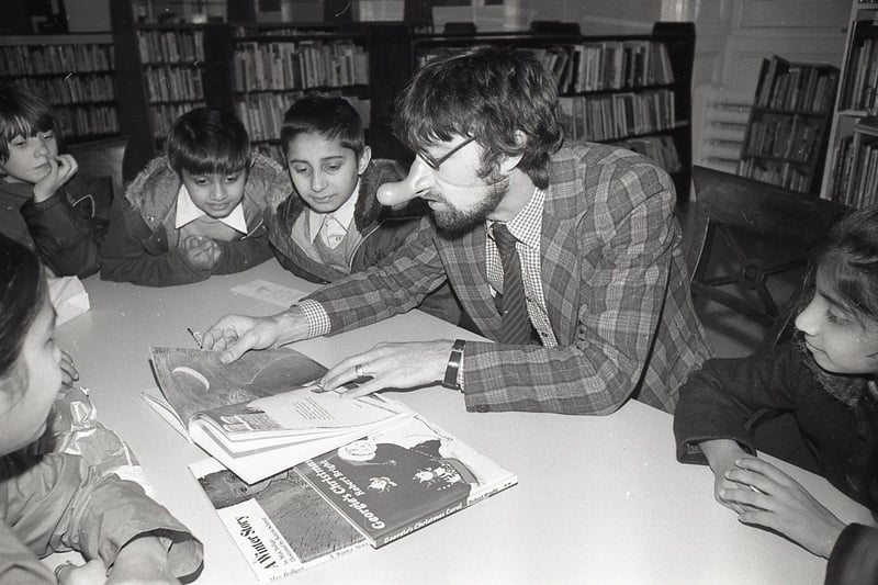 Booklovers unite 14 old school retro pics of Preston libraries in pre