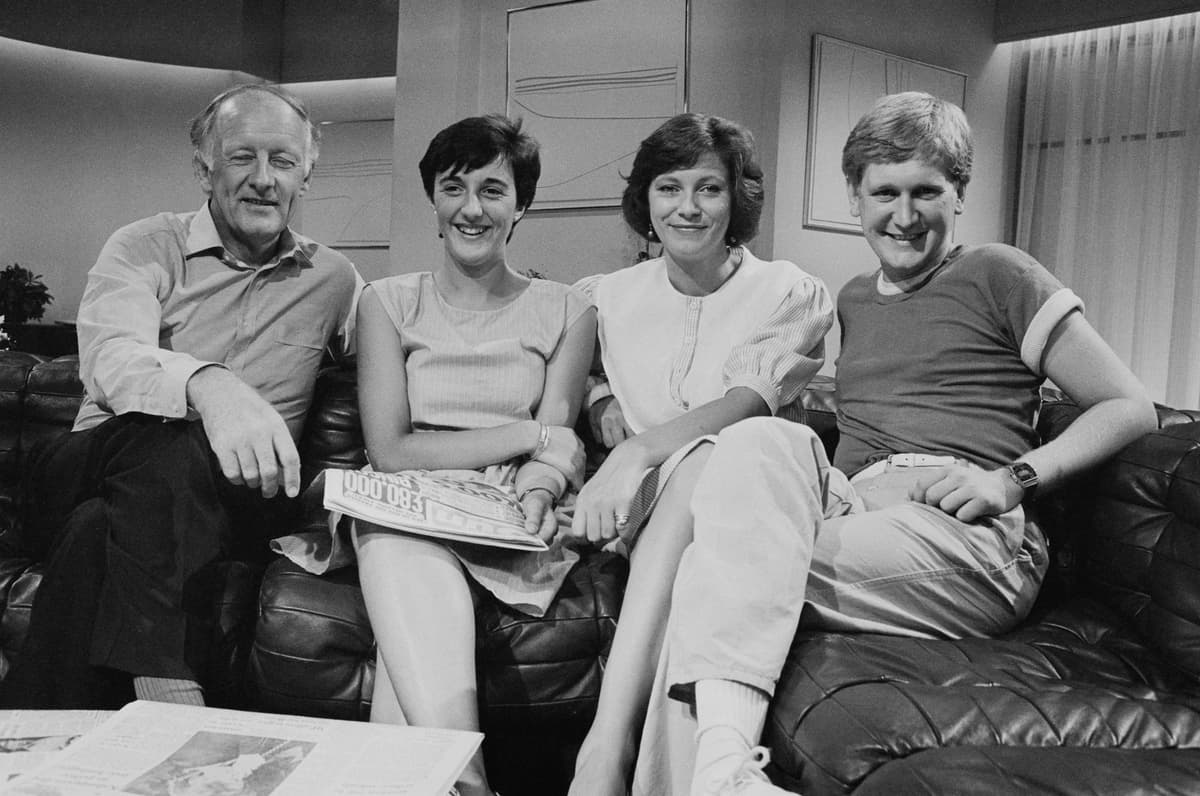 ​A look back at 40 years of early morning sleepy Breakfast television with Steve cain