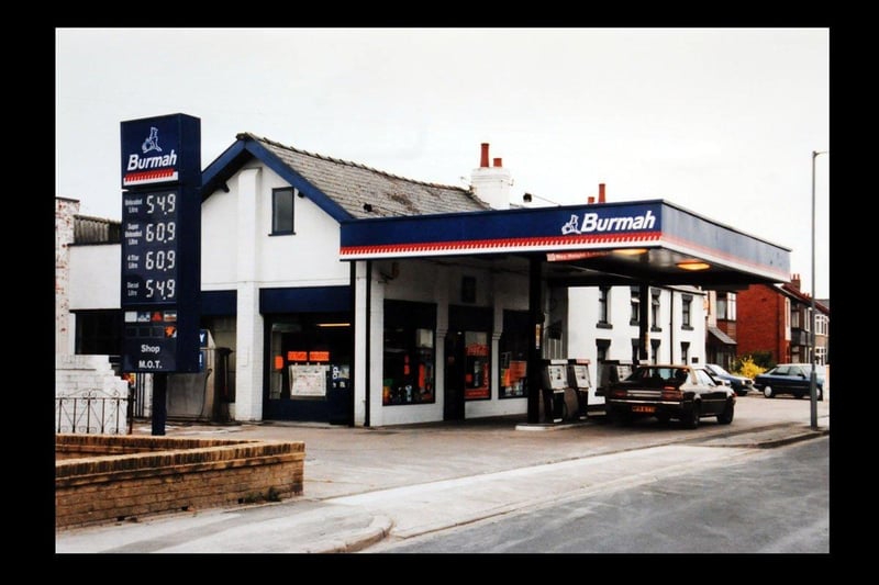 Old Preston garages, dealerships and filling staions from the 80s and 90s - Burmah, Brindle Road, Bamber Bridge