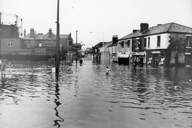 Many will remember the huge floods of 1987. This is Chapel Lane, close to the roundabout