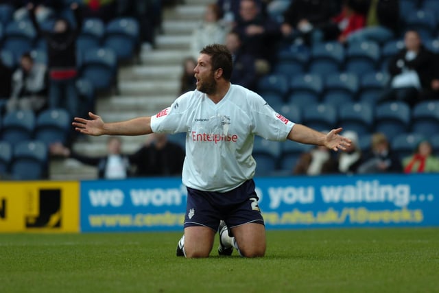 Big Jon Parkin had a long footballing career. He turned up at Preston North End on loan in 2008. This emergency loan was quickly made permanent. He made 101 appearances and scored 28 goals. He was top goalscorer during the 2009/10 season
