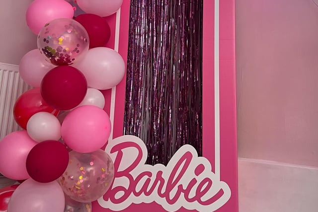 Who doesn't love a good Barbie selfie!