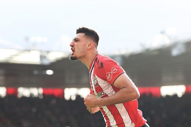 Southampton are believed to be keen on signing current loan star Armando Broja on a permanent deal from Chelsea. However, Bundesliga duo Bayern Munich and Borussia Dortmund are also said to be keen on the Albanian sensation. (The Sun)