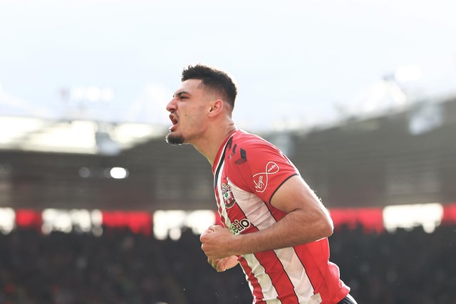 Southampton are believed to be keen on signing current loan star Armando Broja on a permanent deal from Chelsea. However, Bundesliga duo Bayern Munich and Borussia Dortmund are also said to be keen on the Albanian sensation. (The Sun)