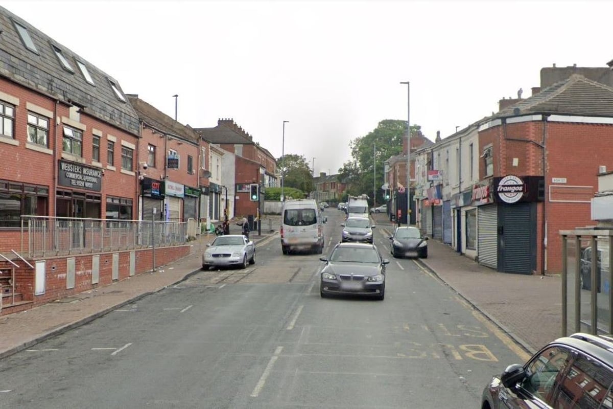 &#8216;Multi-vehicle crash&#8217; closes major road as motorists urged to avoid area