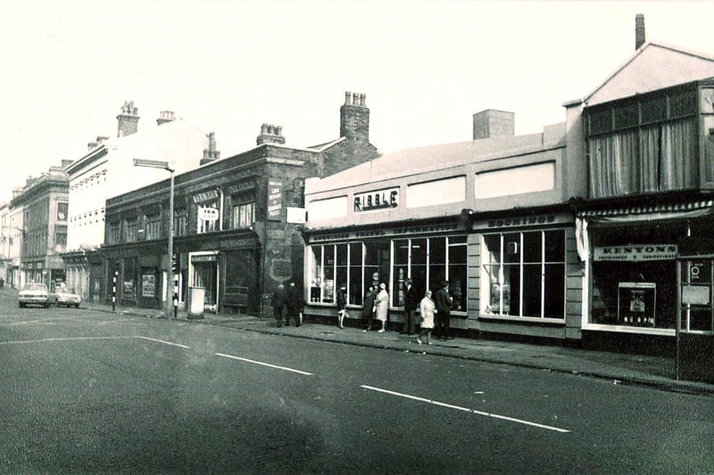 Lancaster Road (east side), Preston c. 1969
Ribble Bus Booking Office and Kenyons (pastry and confectioners). Area now occupied by the Guild Hall
