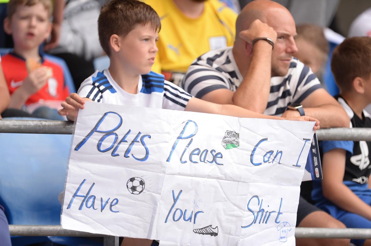 The best fan pictures from Preston North End's draw with Cardiff City