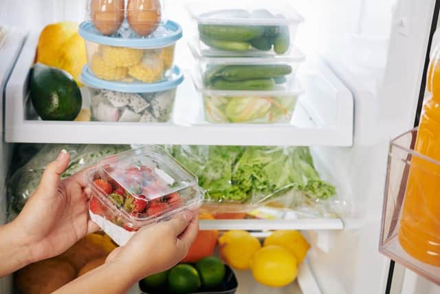 Always store pre-prepared salads in the fridge (photo: adobe)