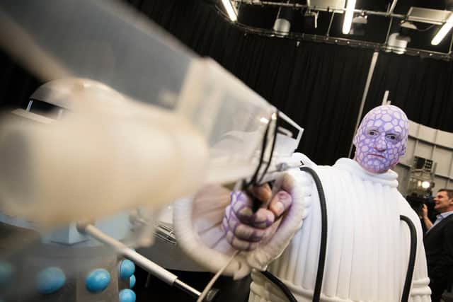Paul Stenton playing Malpha