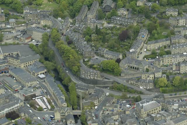 House prices in Burnley increased by 2.3% in December. The latest data from the Office of National Statistics shows that the average property in the area sold for 83,981  significantly lower than the UK average of 230,776.