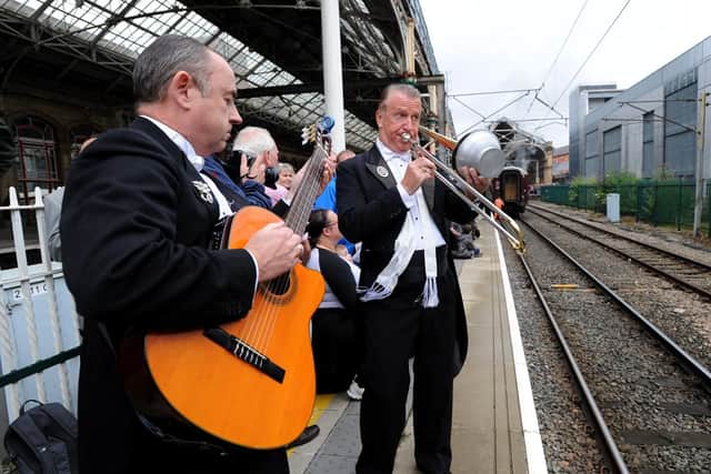 Jazz duo The Casablanca Steps entertained the crowds
