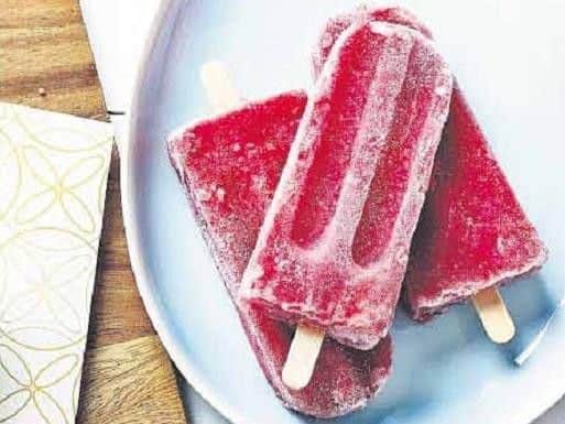 Make the most of your fruits and enjoy making your own ice lollies