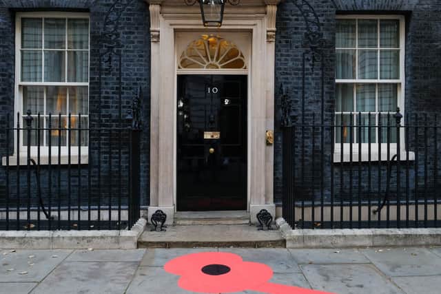 The installation also appears outside 10 Downing Street
