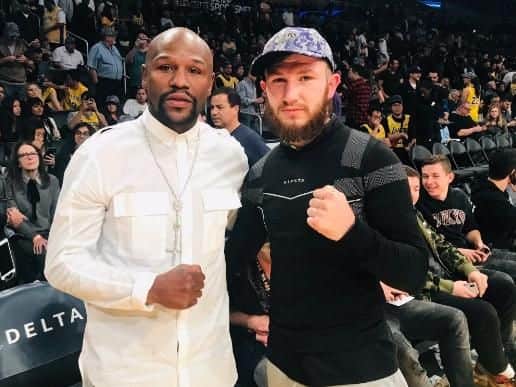 Lowe with Floyd Mayweather