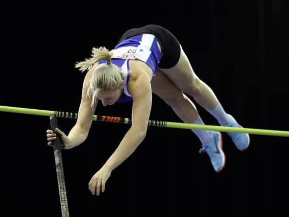 Holly Bradshaw goes clear at 4.80m