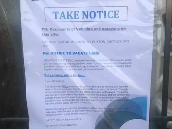 The notice served to travellers
